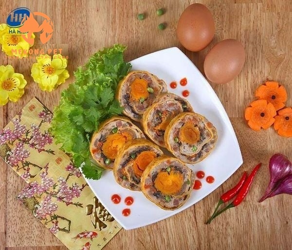 Món ăn từ trứng đà điểu, đây là món đặc biệt dinh dưỡng, lạ miệng, lạ mắt, dùng để đãi khách, hoặc phục vụ gia đình